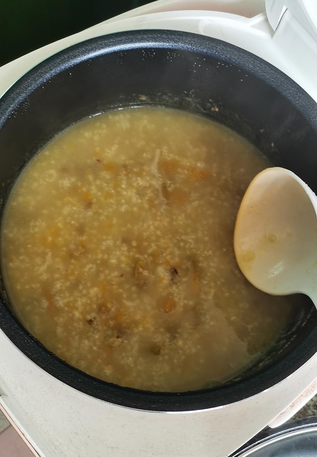 绿豆燕麦小米南瓜粥