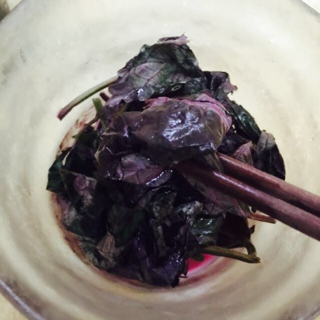 童小丸子做的凉拌紫苏