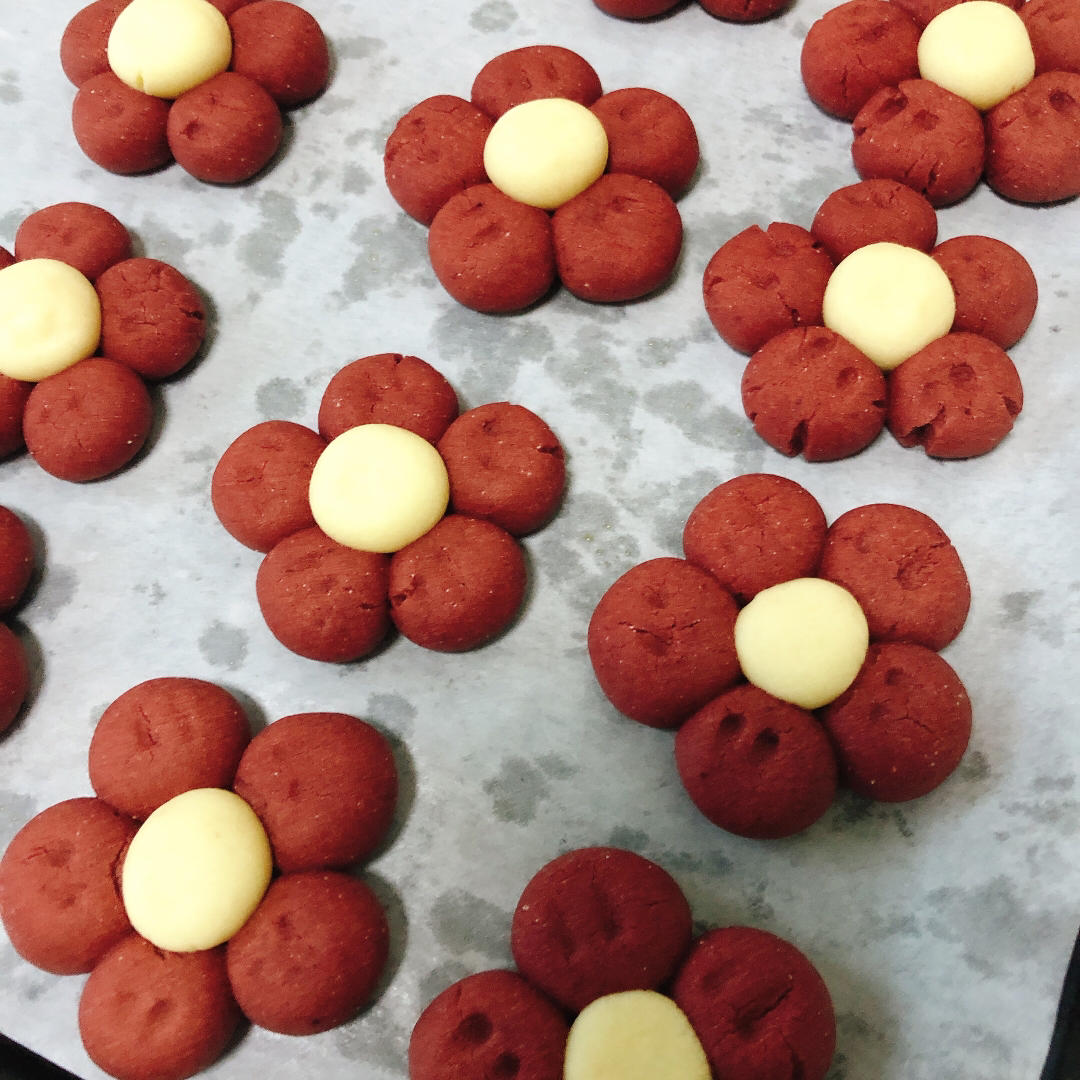 送你一朵小红花 🌺免模具｜零难度花朵饼干