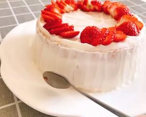 酸奶草莓装饰蛋糕的做法 步骤3