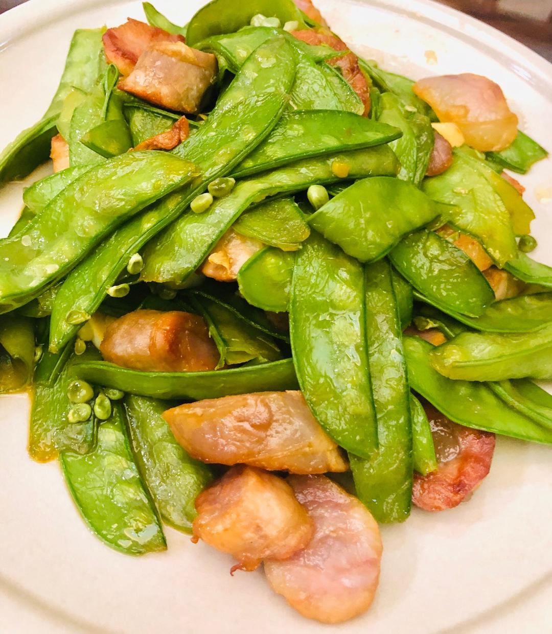 超脆爽的荷兰豆炒香肠