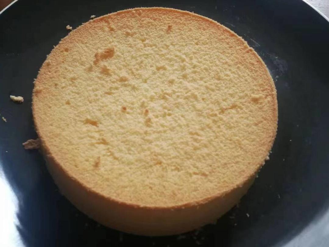 彻底告别凹底戚风蛋糕，来自一个理工男的终极攻略，附6寸和8寸配方。
