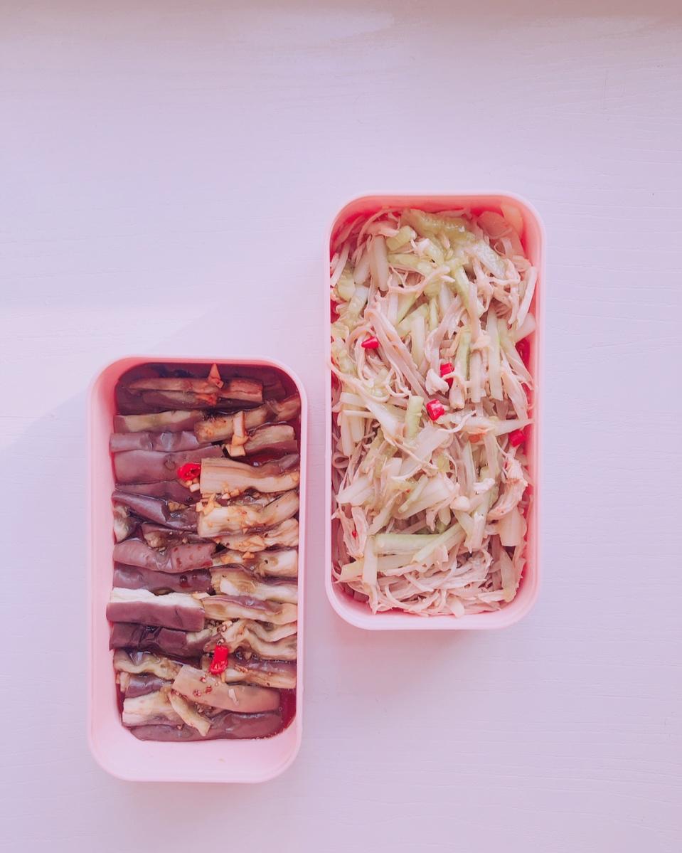 凉拌鸡丝荞麦面&蒜泥茄子