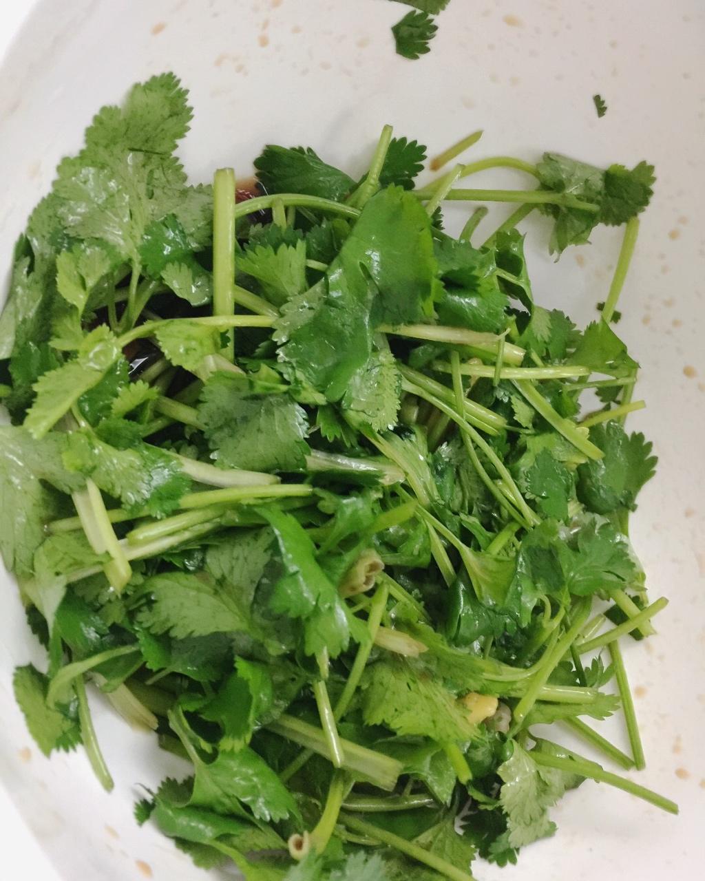 凉拌香菜