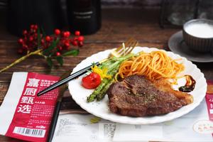 红酒黑胡椒牛排～太阳谷菜谱的做法 步骤15