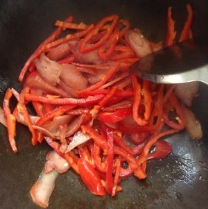 红辣椒炒干肉（特产）的做法 步骤4