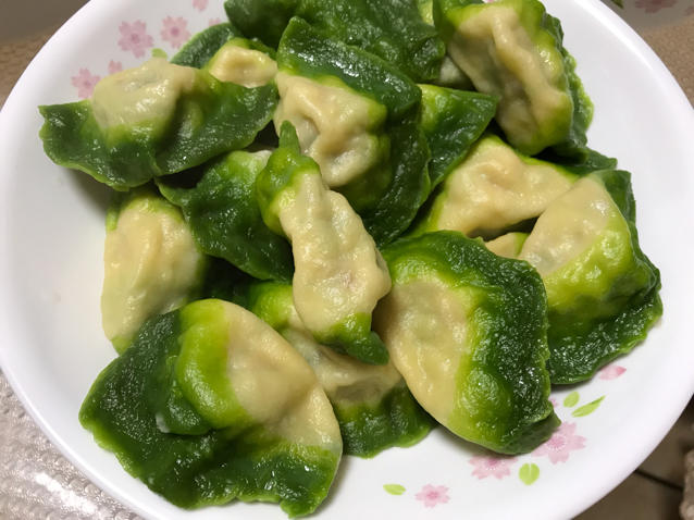 翡翠白玉白菜饺子详细版（附翡翠白玉白菜饺子包法，翡翠白玉饺子皮两种制法，面包机和面，翡翠白玉烧卖，各种馅料搭配）