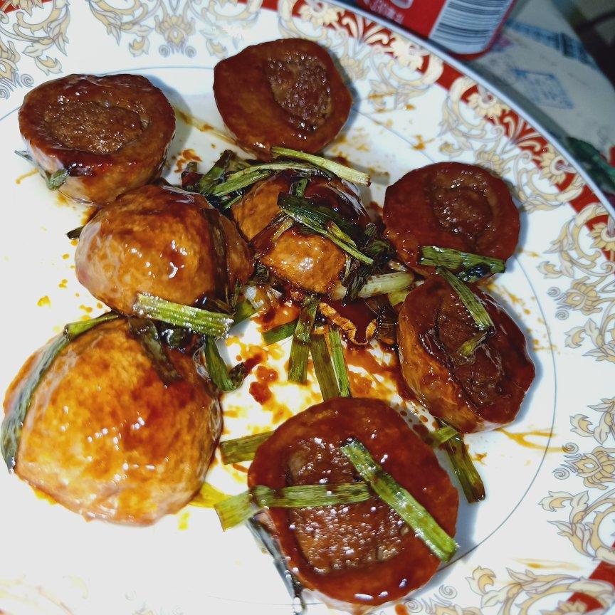 酱汁宜家肉丸
