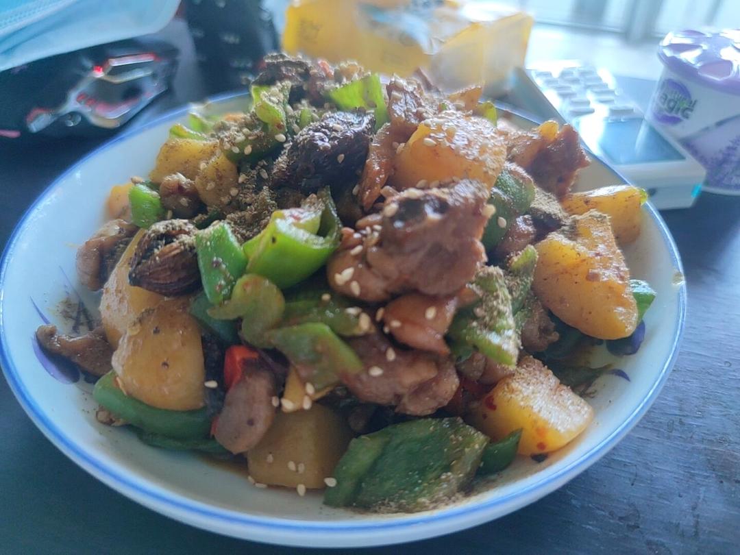 鸡腿红烧土豆（独家做法超简单）
