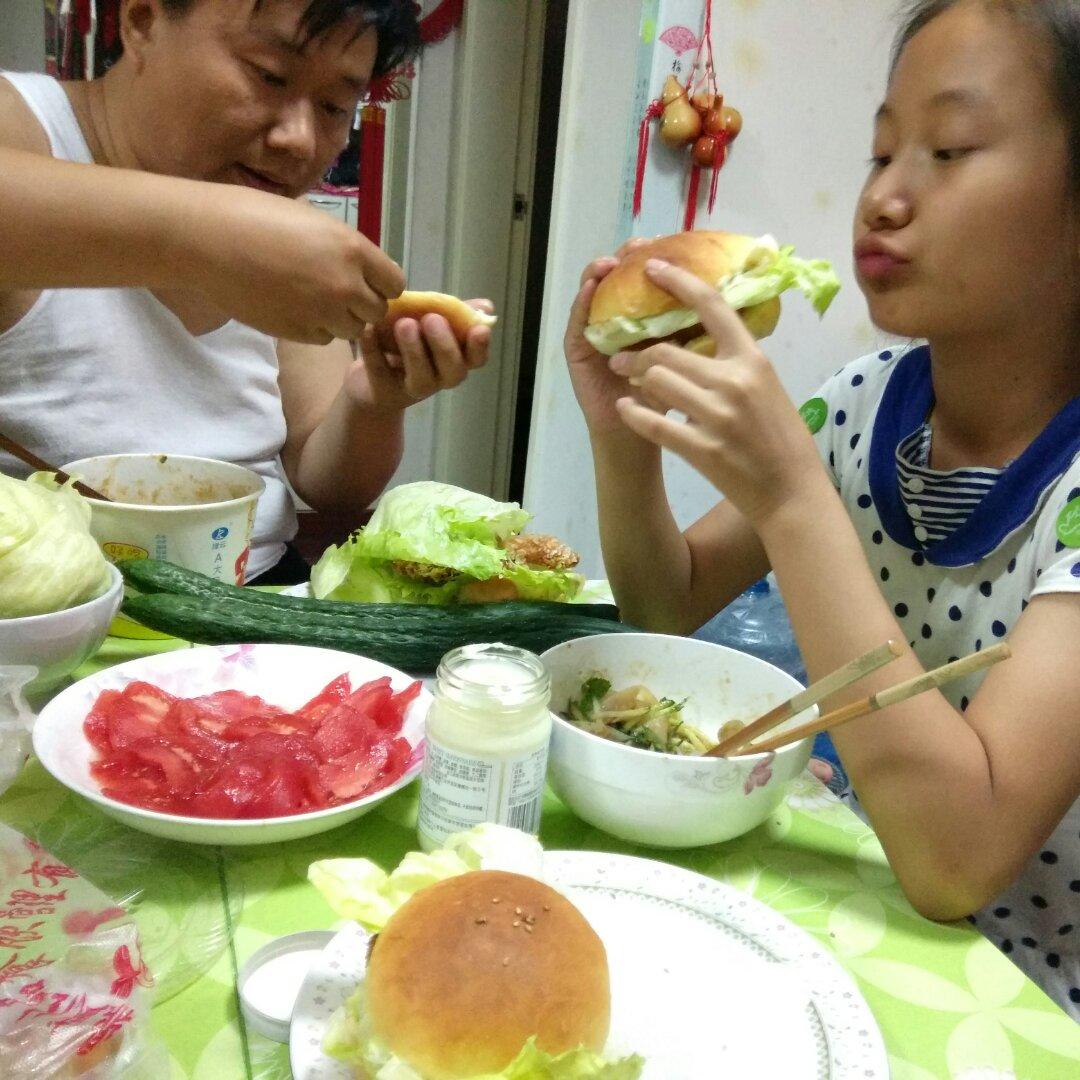 肯德基早餐汉堡轻松在家做 ---『玉米鸡肉汉堡包』