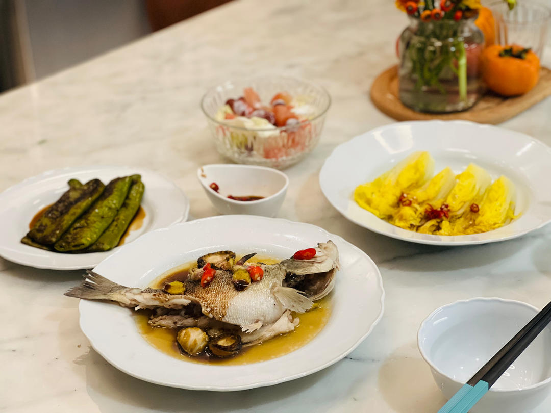 10分钟做 清蒸鲈鱼 （附切鱼图解）