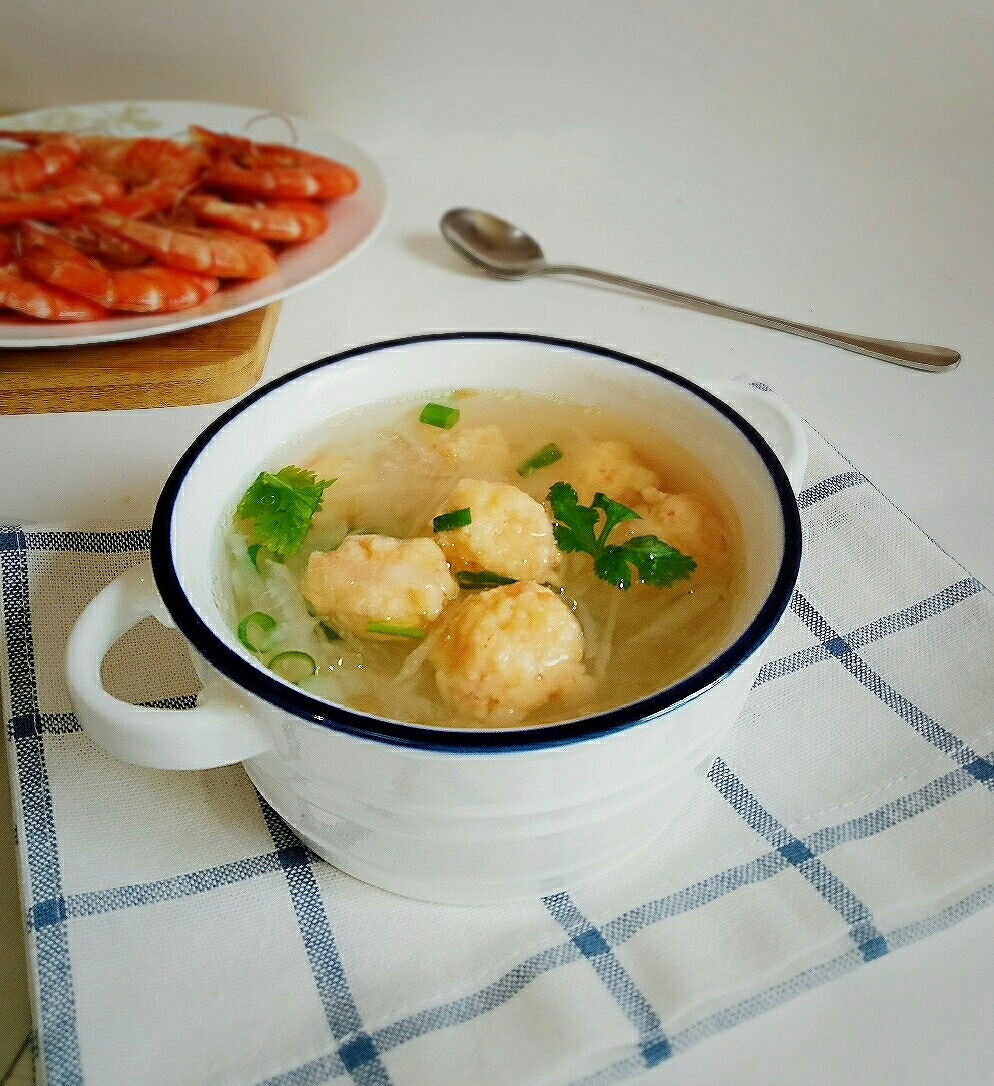 虾丸（肉丸）萝卜汤的做法