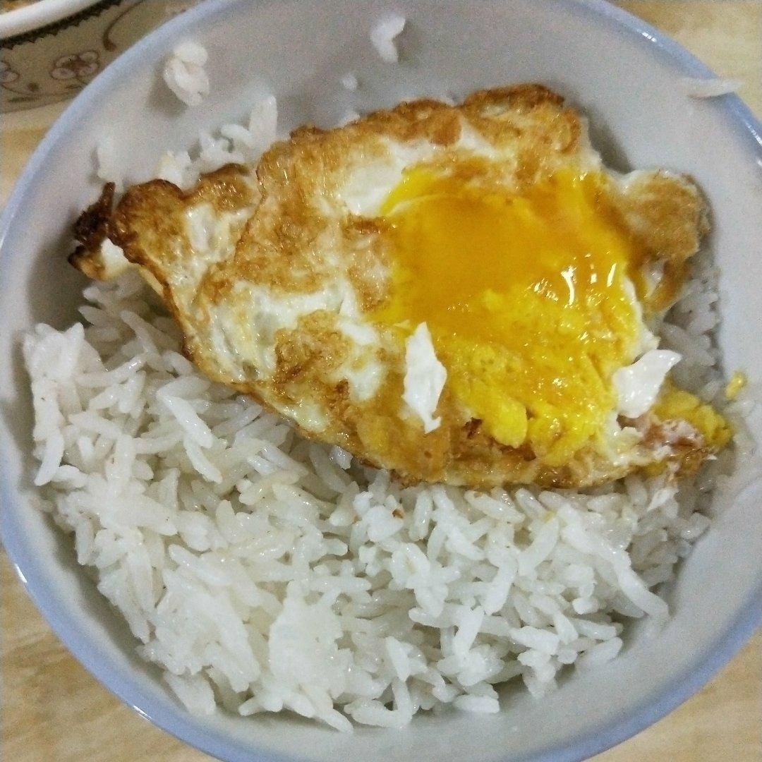 荷包蛋饭