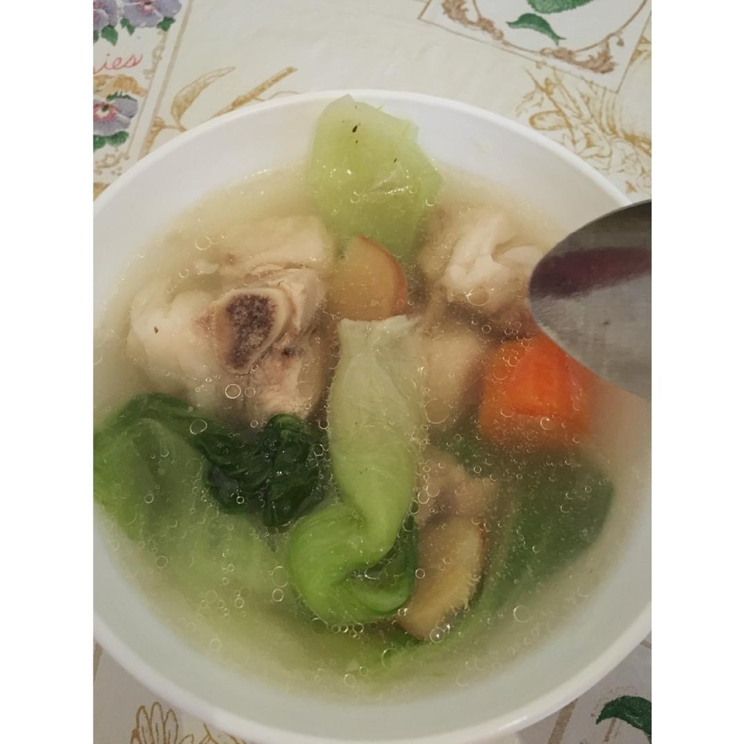 胡萝卜排骨汤