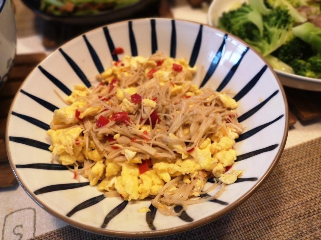 金针菇炒鸡蛋