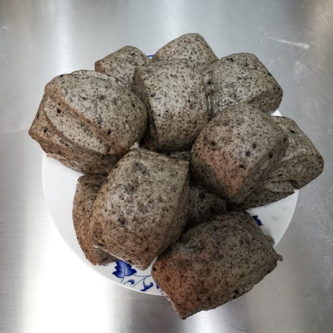 奶香黑芝麻刀切馒头