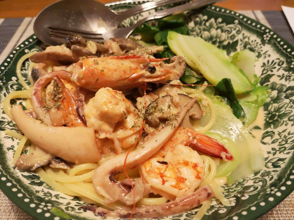 白蘑菇奶油培根意面