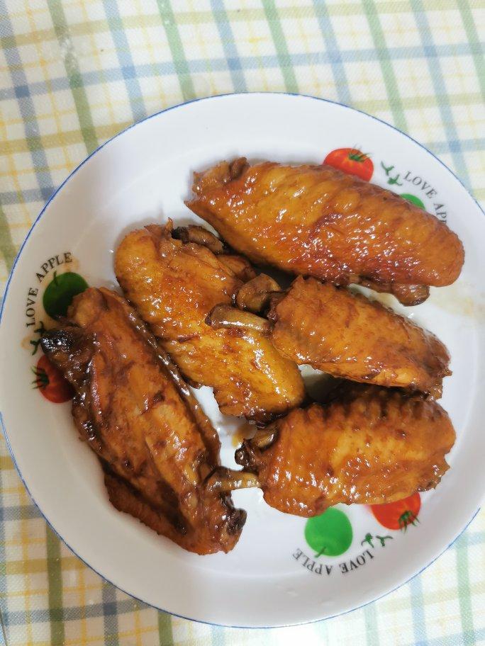 厨师长教你：“可乐鸡翅”的家常做法，味道鲜嫩可口，先收藏起来