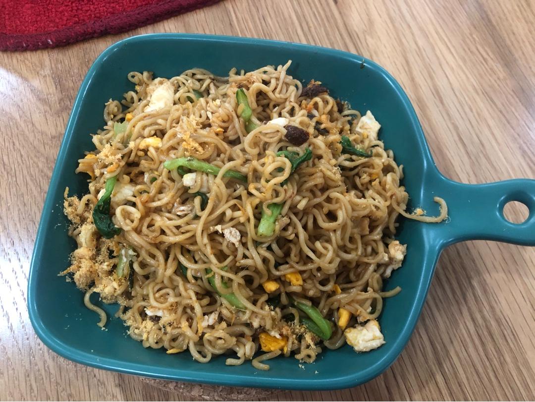 🍜泡面神仙吃法❗️巨销魂的鸡蛋火腿炒泡面
