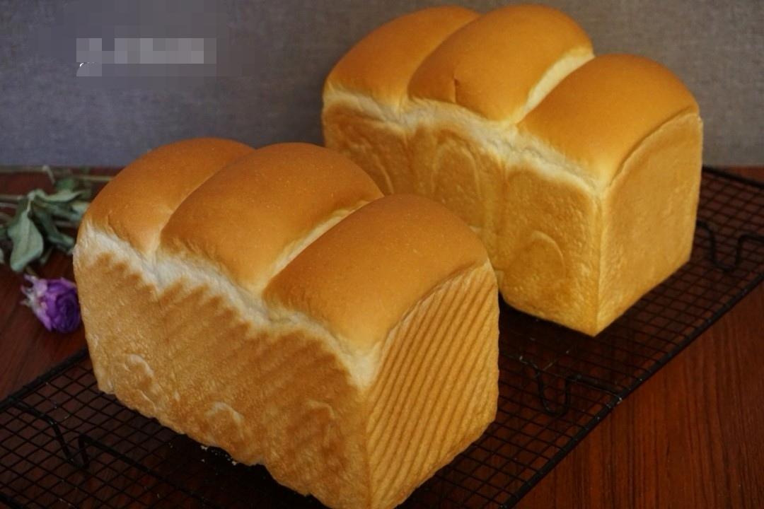 奶油吐司，鲜奶奶油嫩白吐司