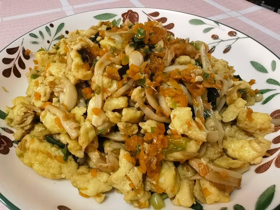 白玉菇炒鸡蛋