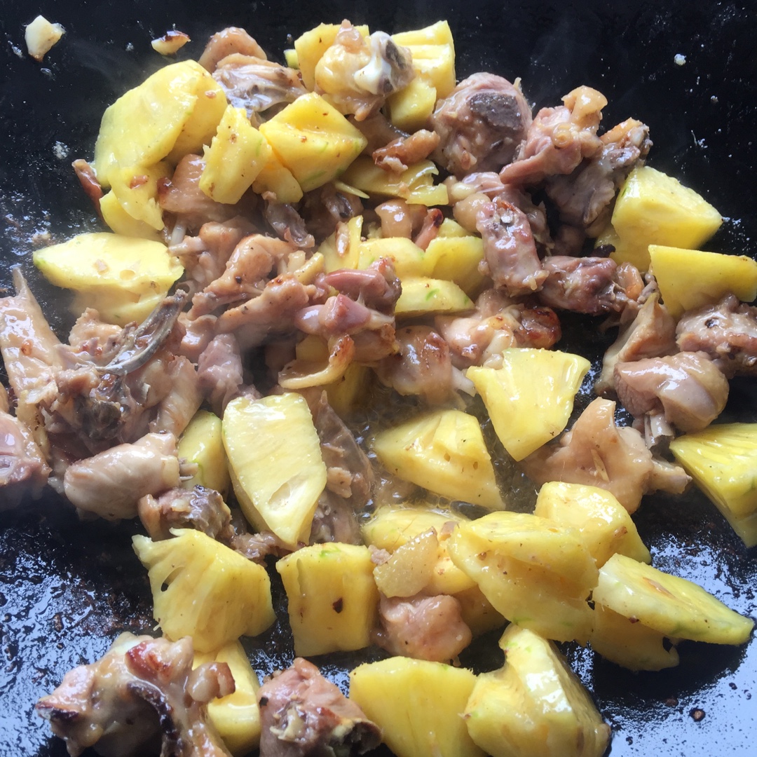 六尺高做的菠萝炒鸡