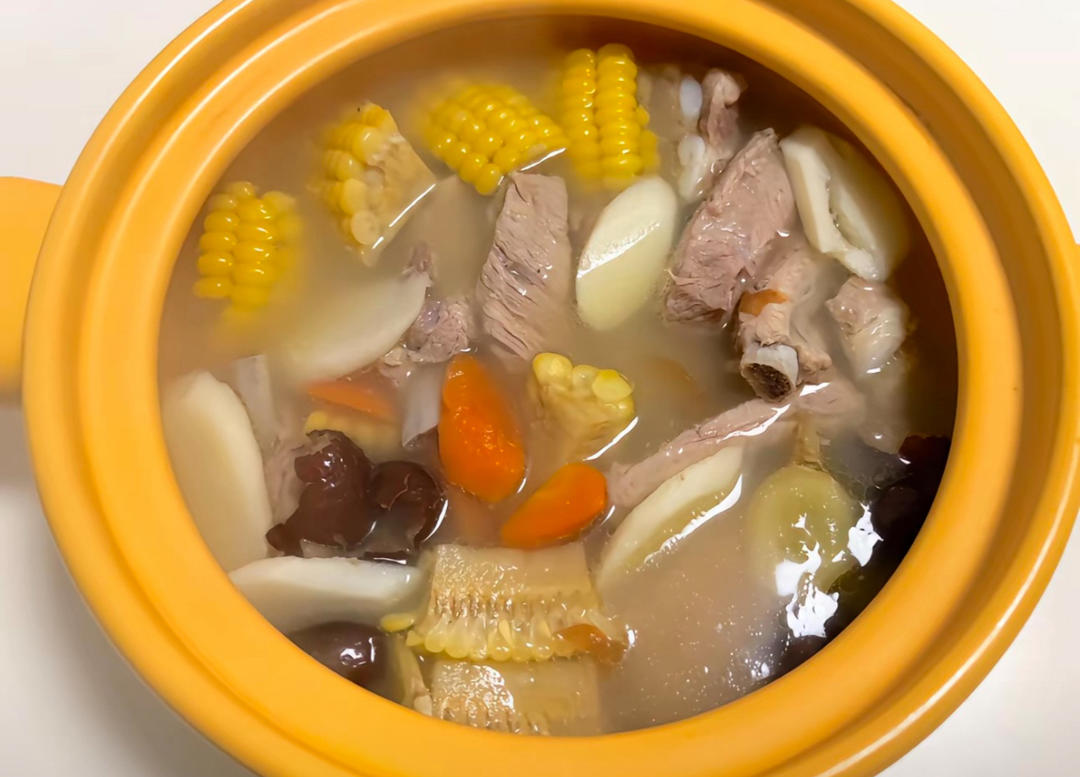 玉米排骨汤🌽🍖