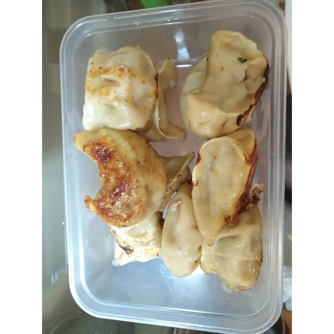 我是一份煎饺（生煎速冻饺）