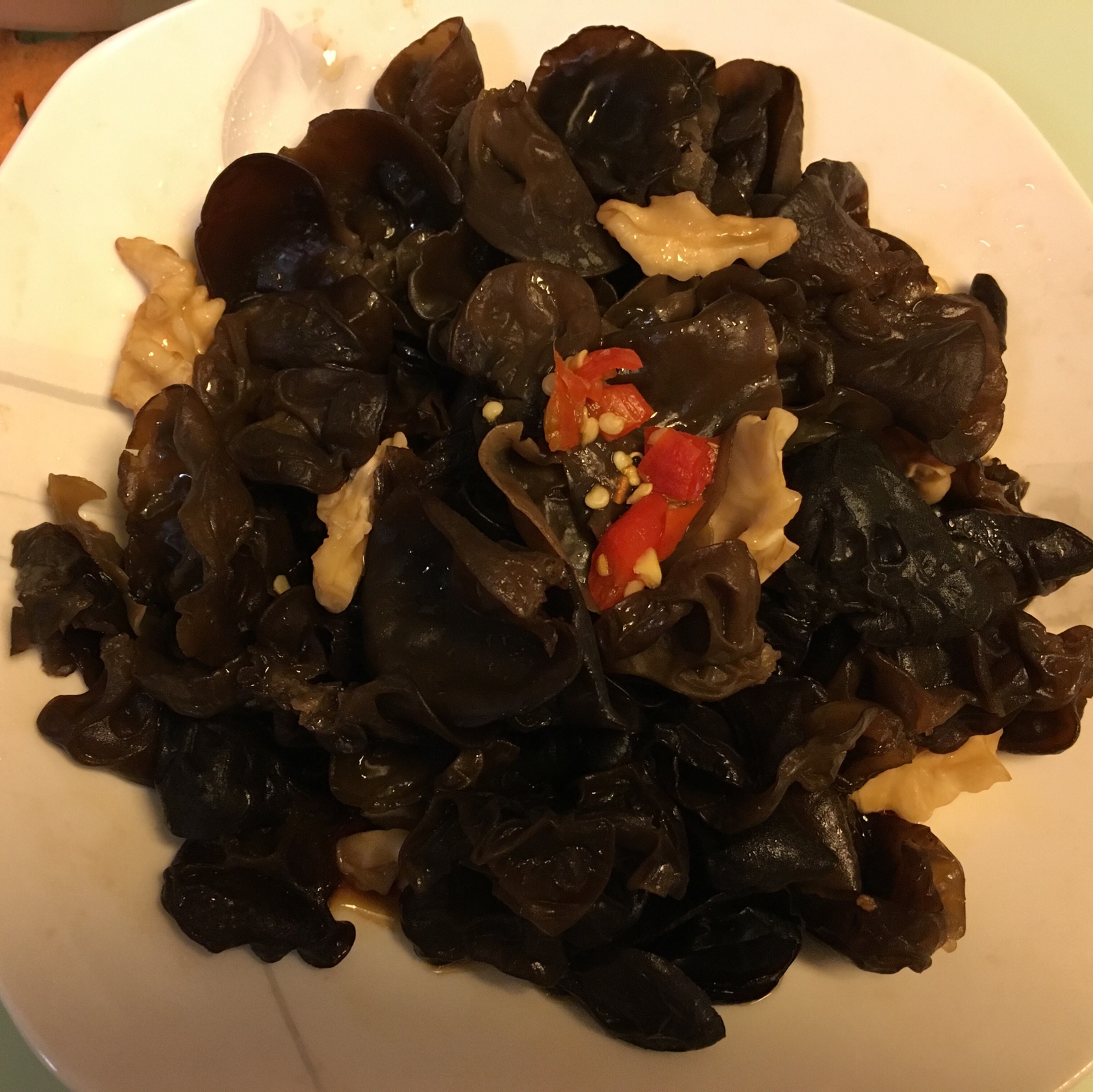 核桃仁拌木耳