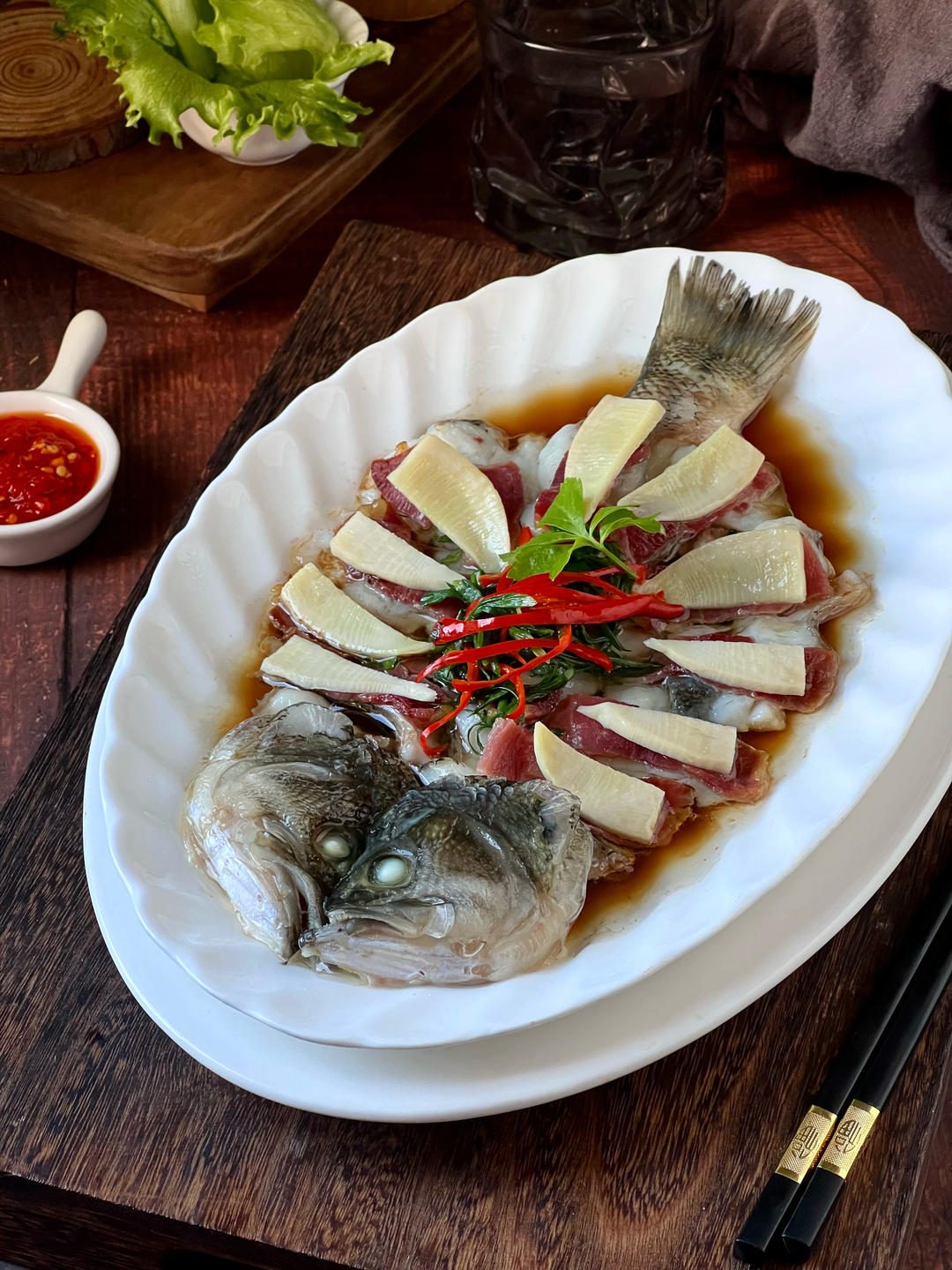 鲜香美味丨鲜笋火腿蒸鱼