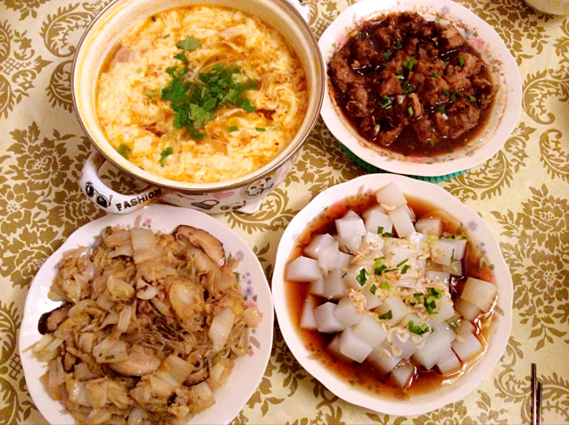 番茄贡丸金针菇汤