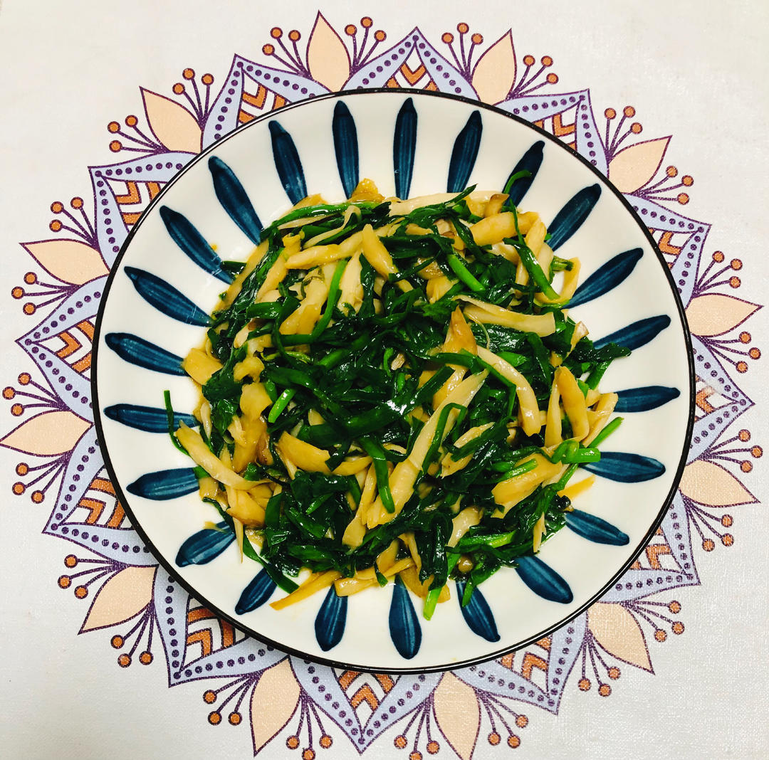 秘制杏鲍菇炒韭菜