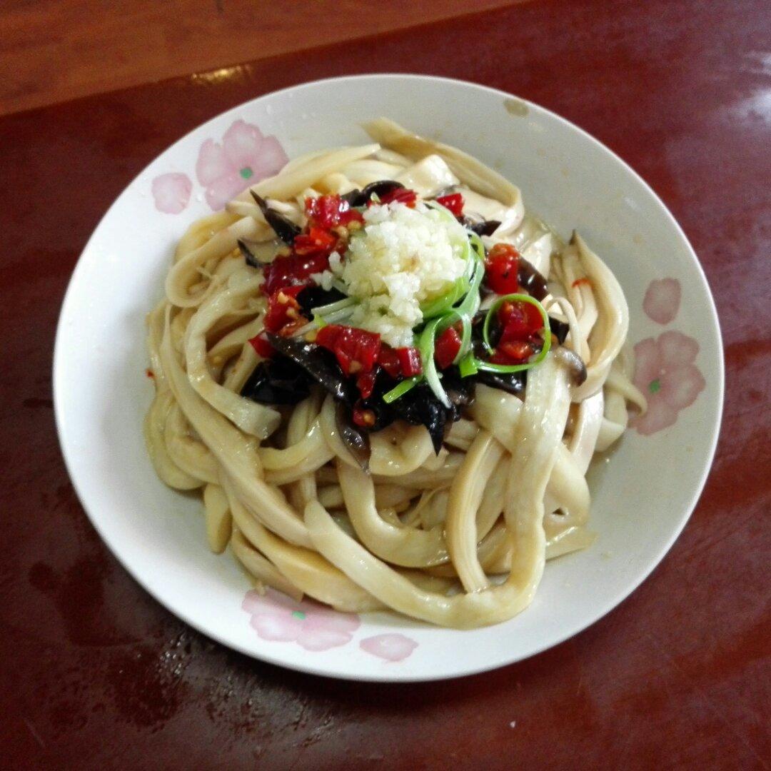 凉拌手撕杏鲍菇
