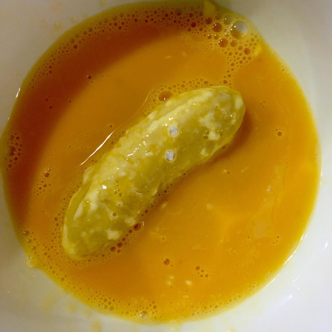 酥炸香蕉的做法 步骤3