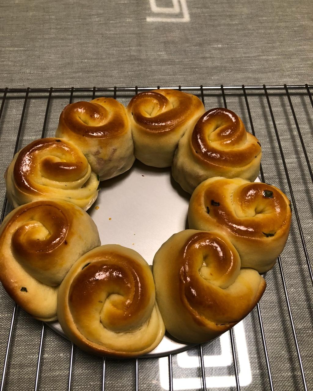 椰蓉花环面包