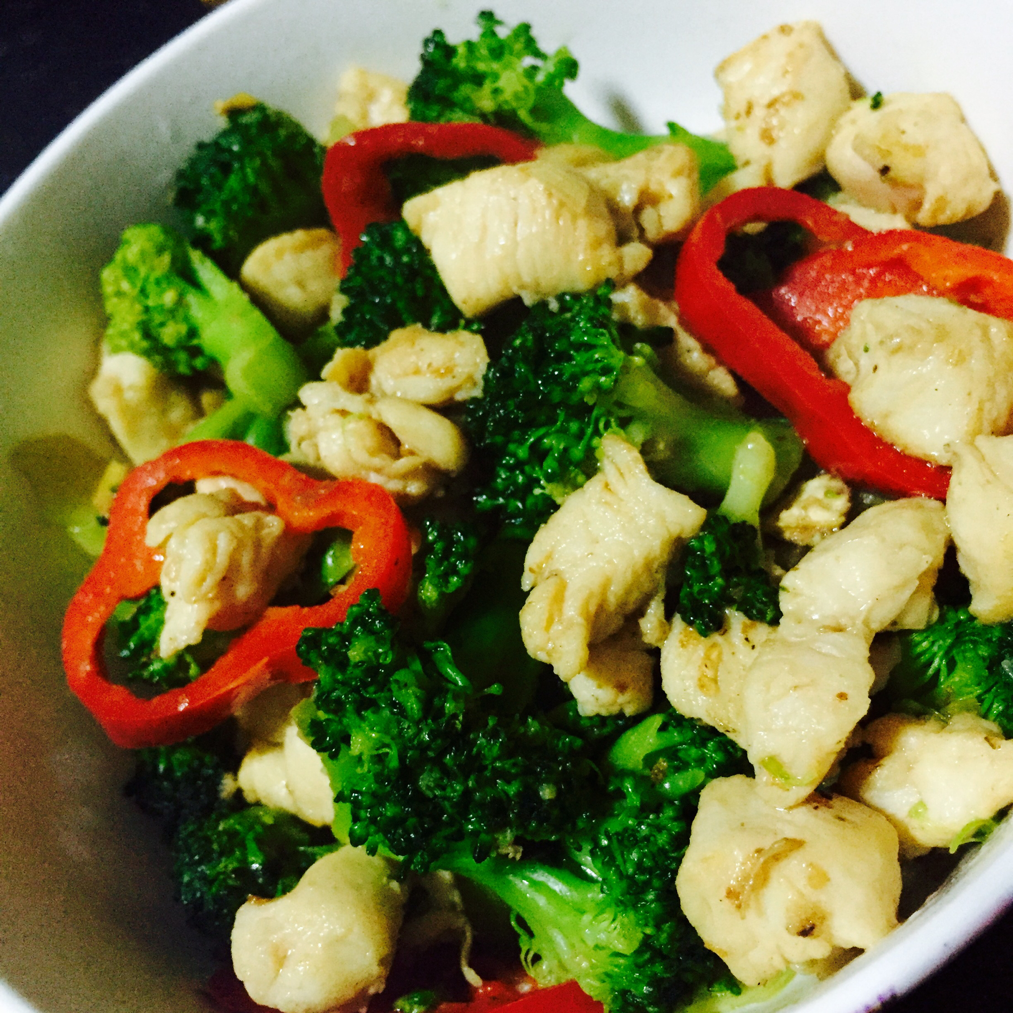 （低于500卡快手菜）西兰花炒鸡胸肉