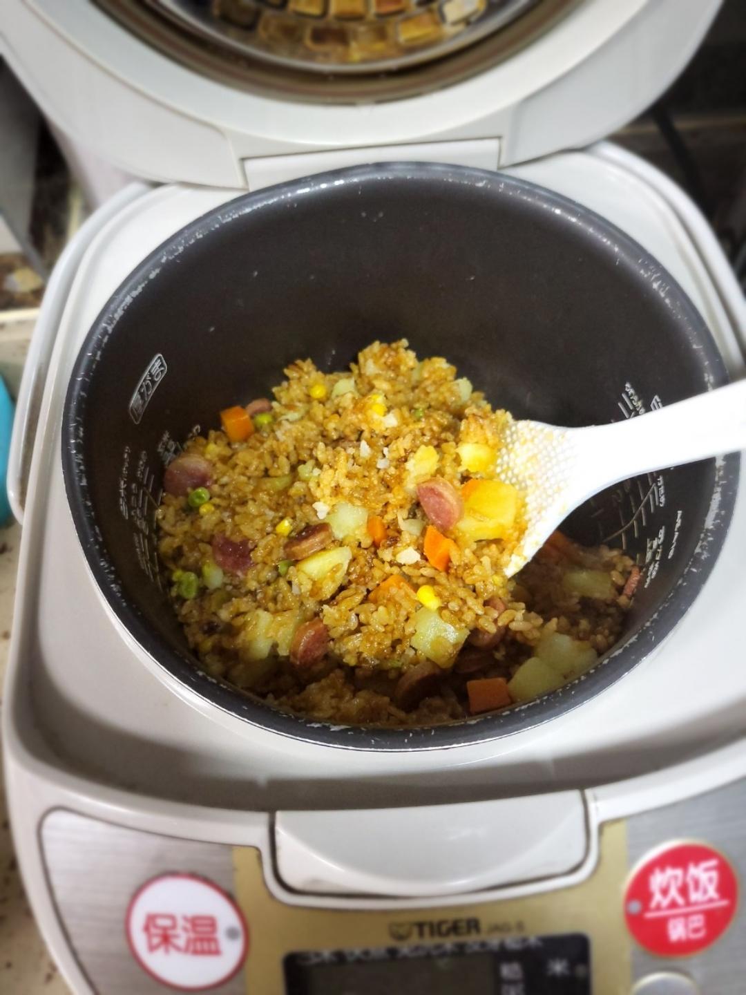 懒人版香肠土豆焖饭