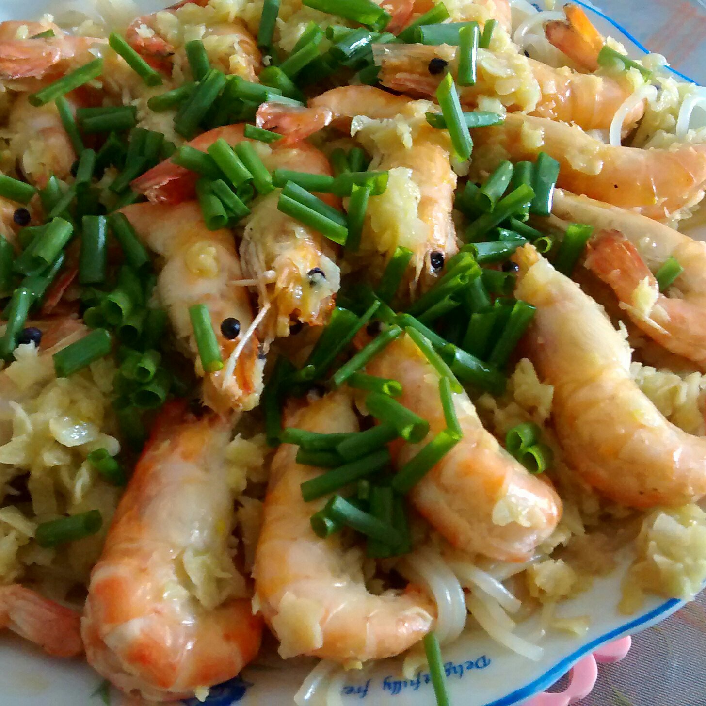 蒜蓉粉丝蒸大虾