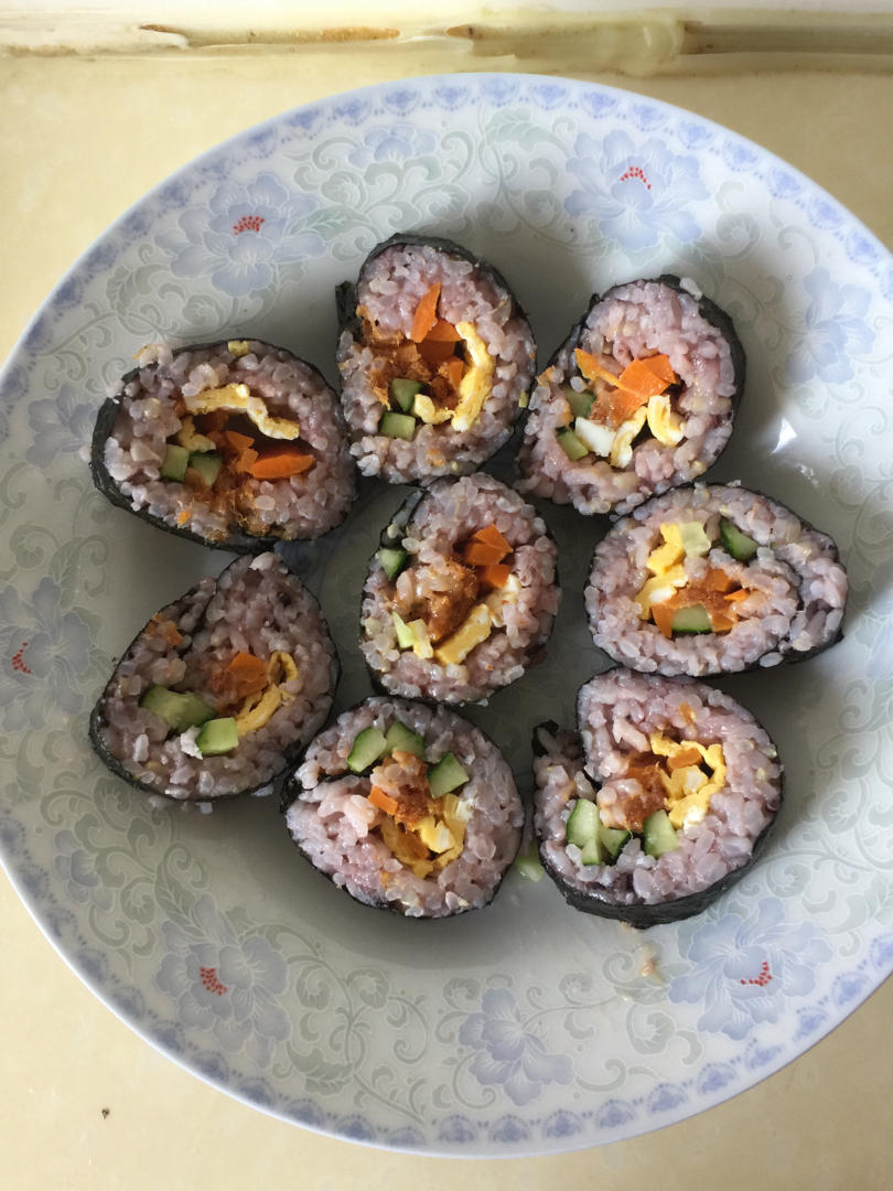 紫菜卷寿司