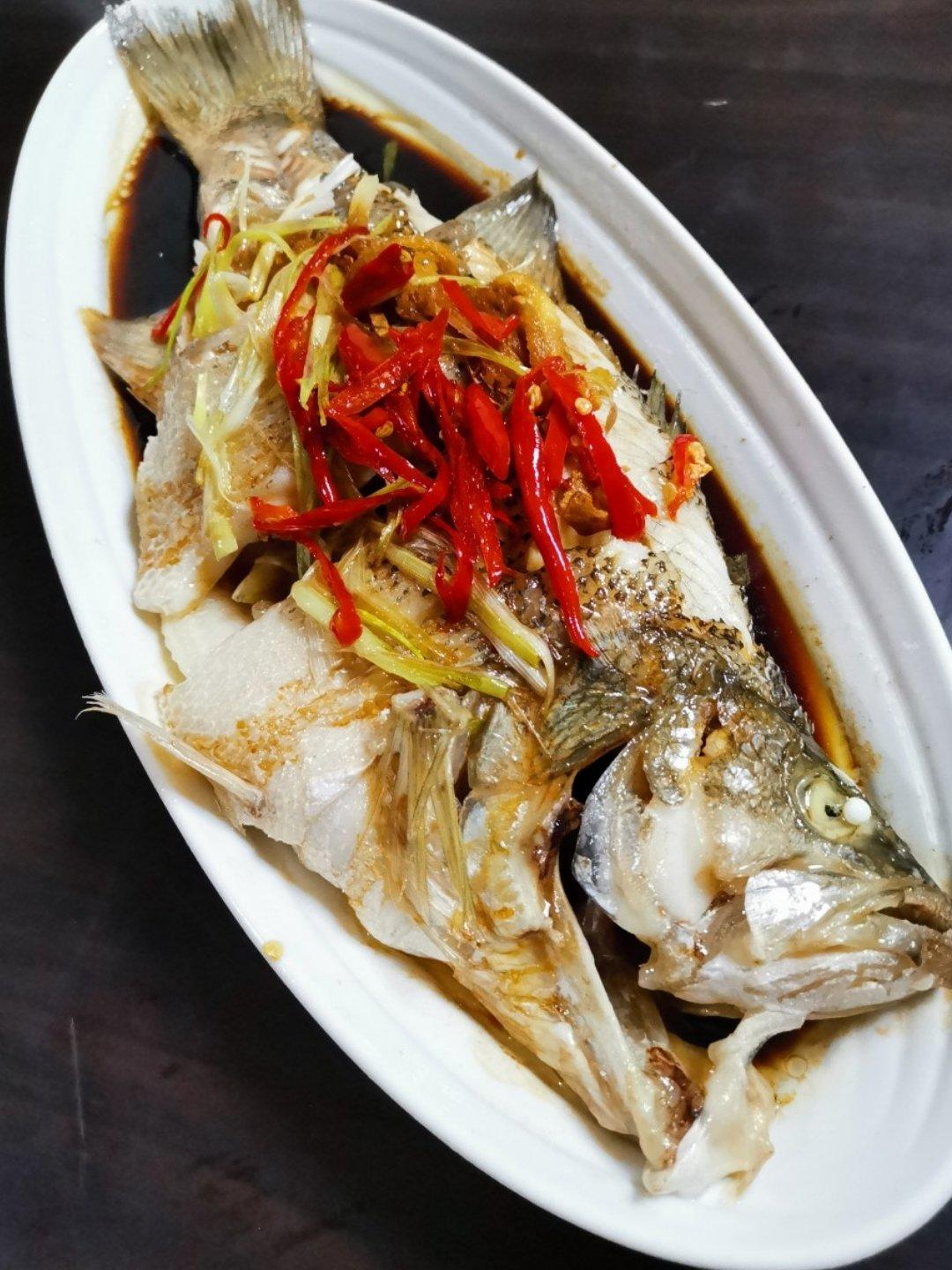 清蒸鲈鱼