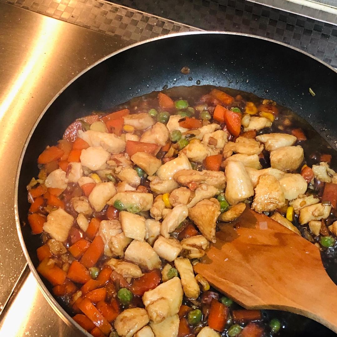 宫爆鸡丁~~米饭好伴侣，甜香鲜，家有孩子的一定要这样做，营养美味好吸收