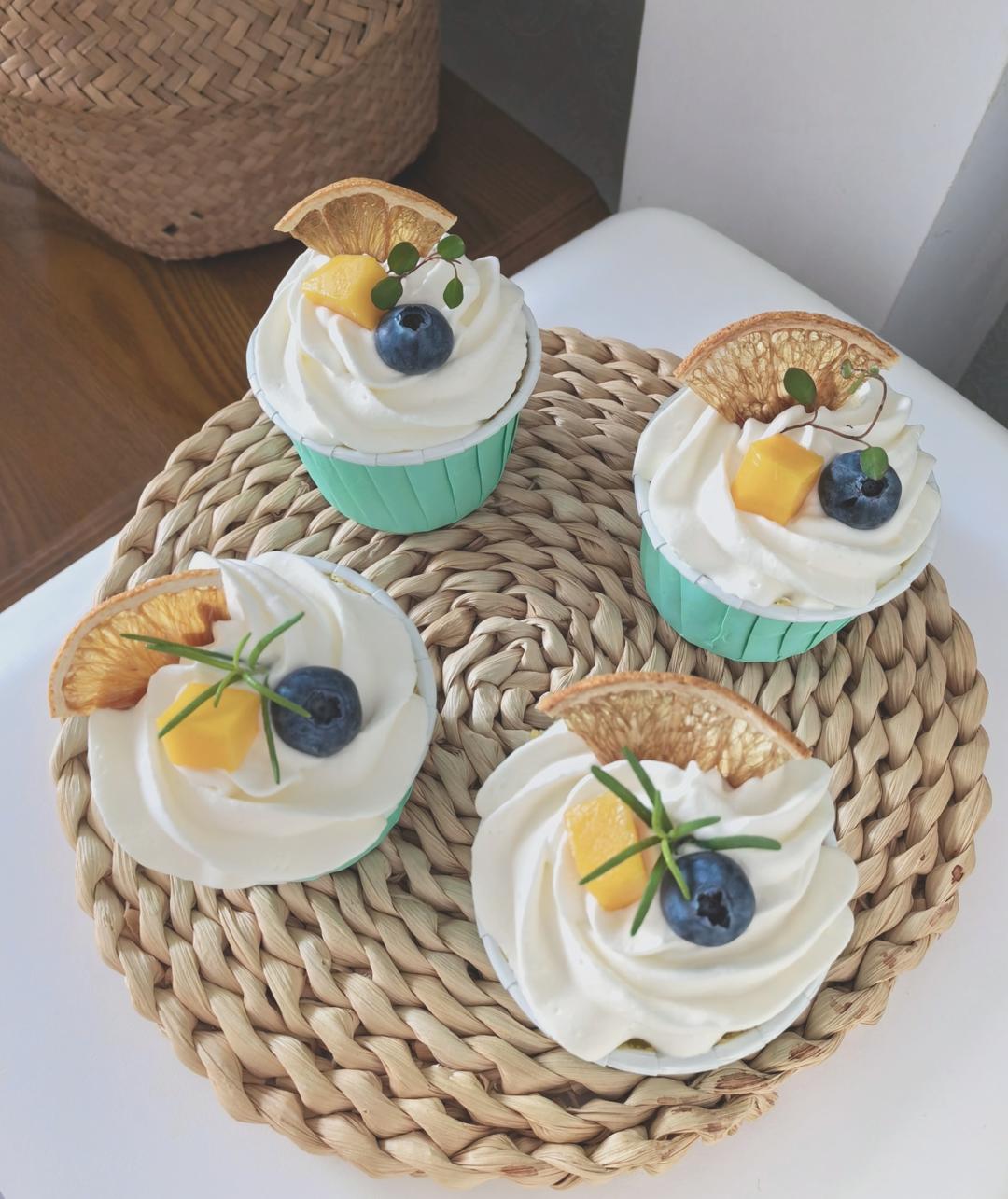 不塌陷不开裂不缩腰杯子蛋糕分享