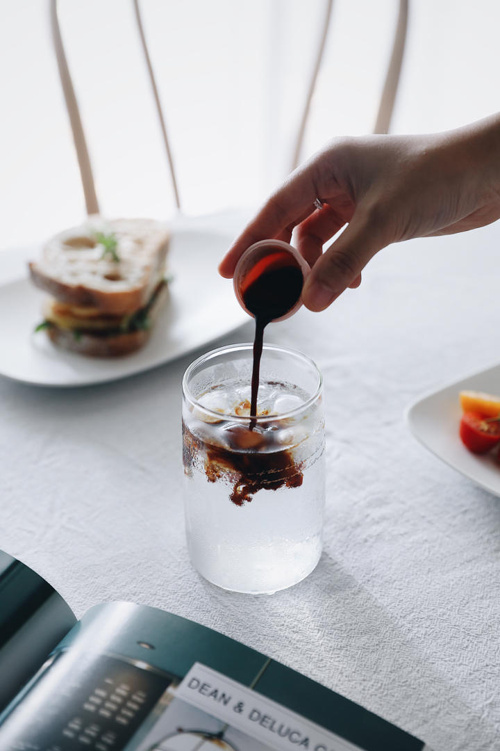 椰子水冰摇咖啡