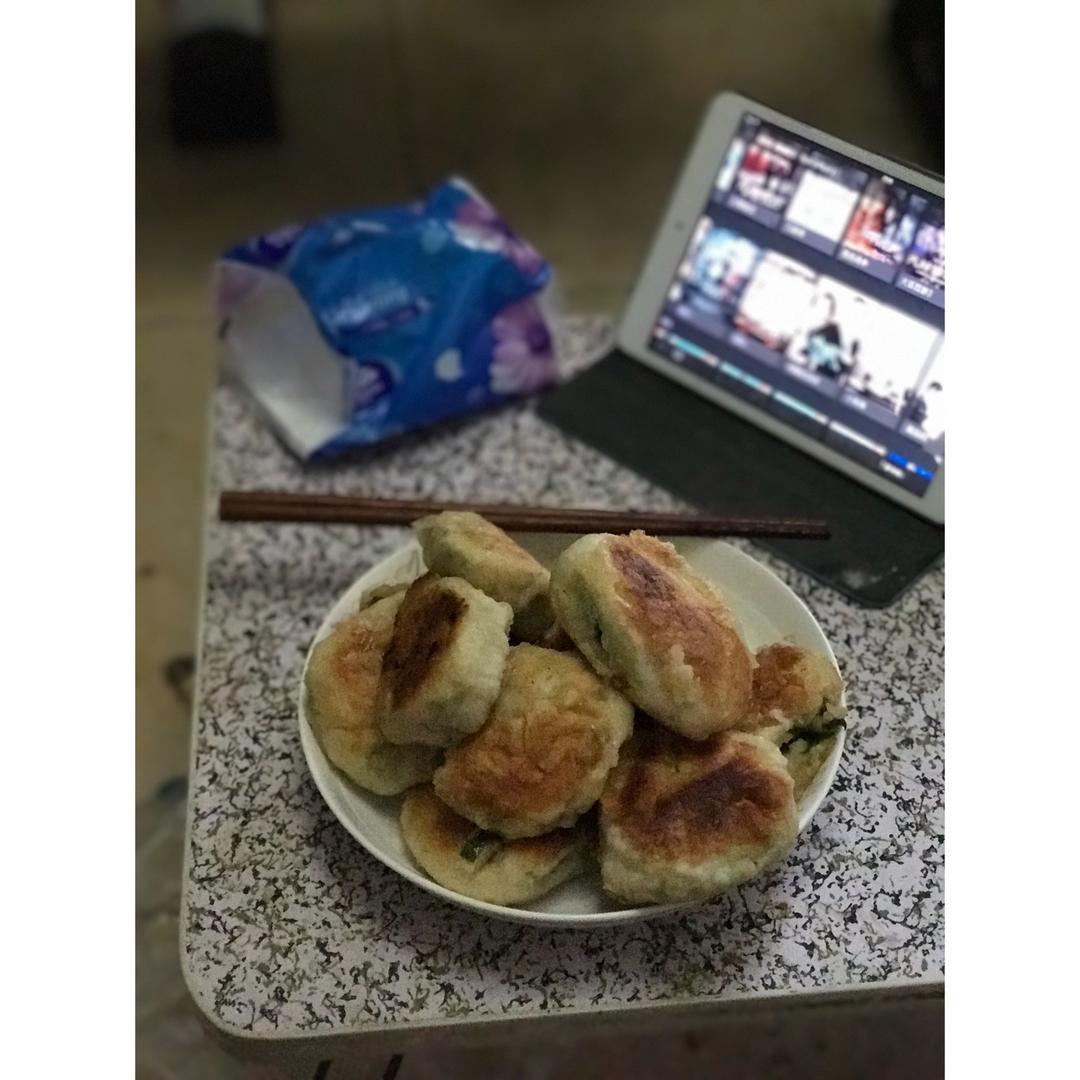 水煎包（韭菜）Fried Dumplings