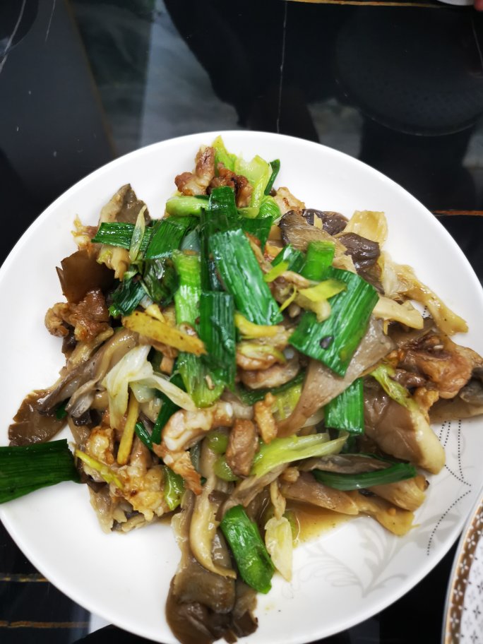 平菇/海鲜菇炒肉