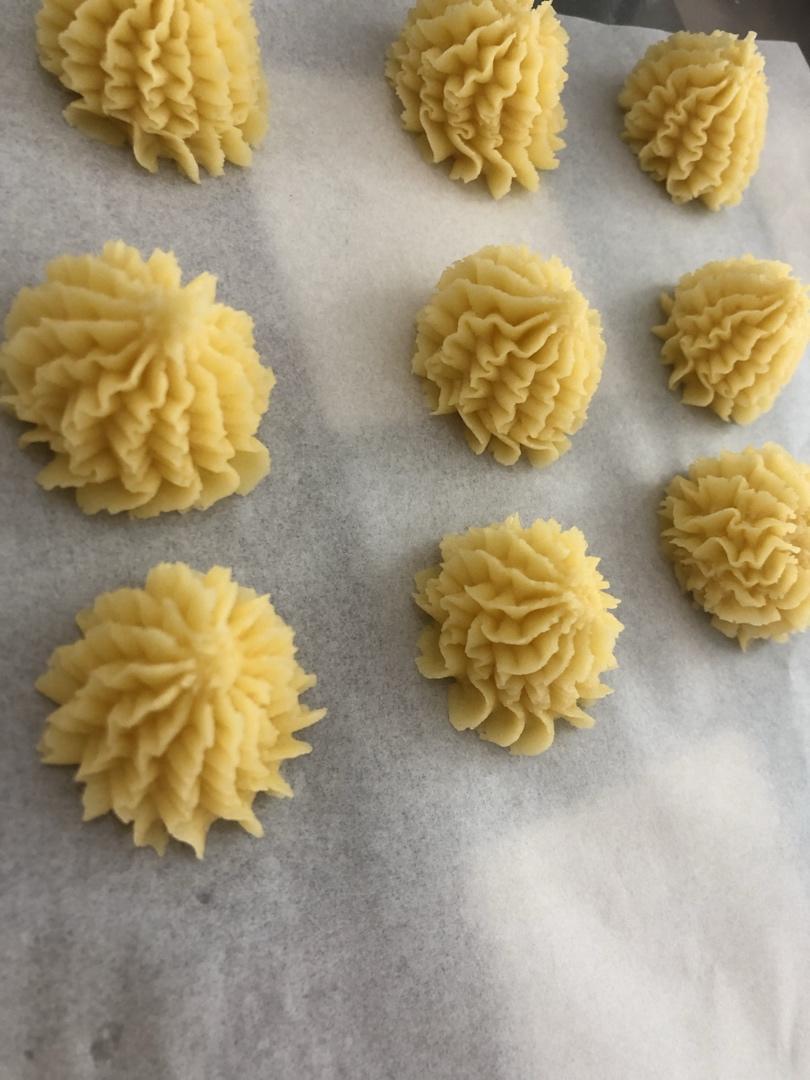 酥到掉渣的网红珍妮曲奇，牛油小花