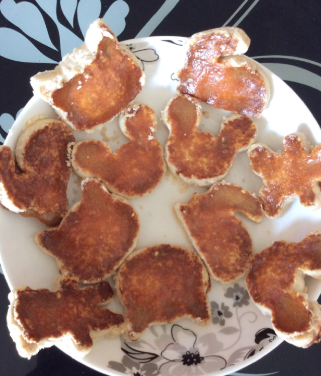 饼干。。。。。。不用黄油也能做酥掉渣的饼干