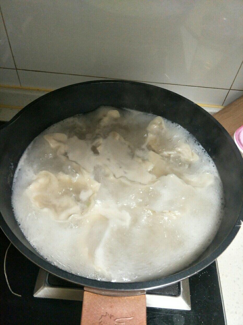 芹菜猪肉大馅饺子