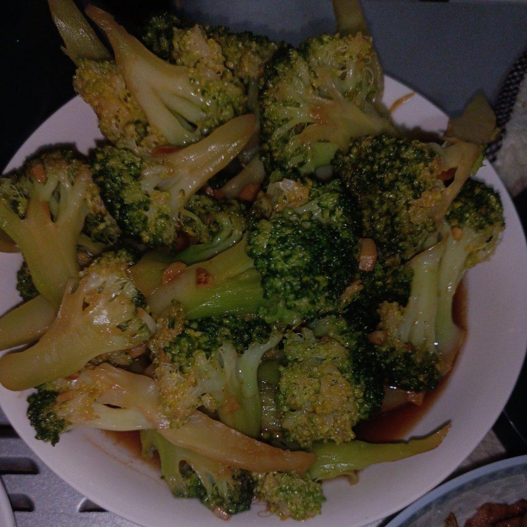㊙️夏日减肥必备瘦身菜！低脂低卡的蒜蓉西蓝花