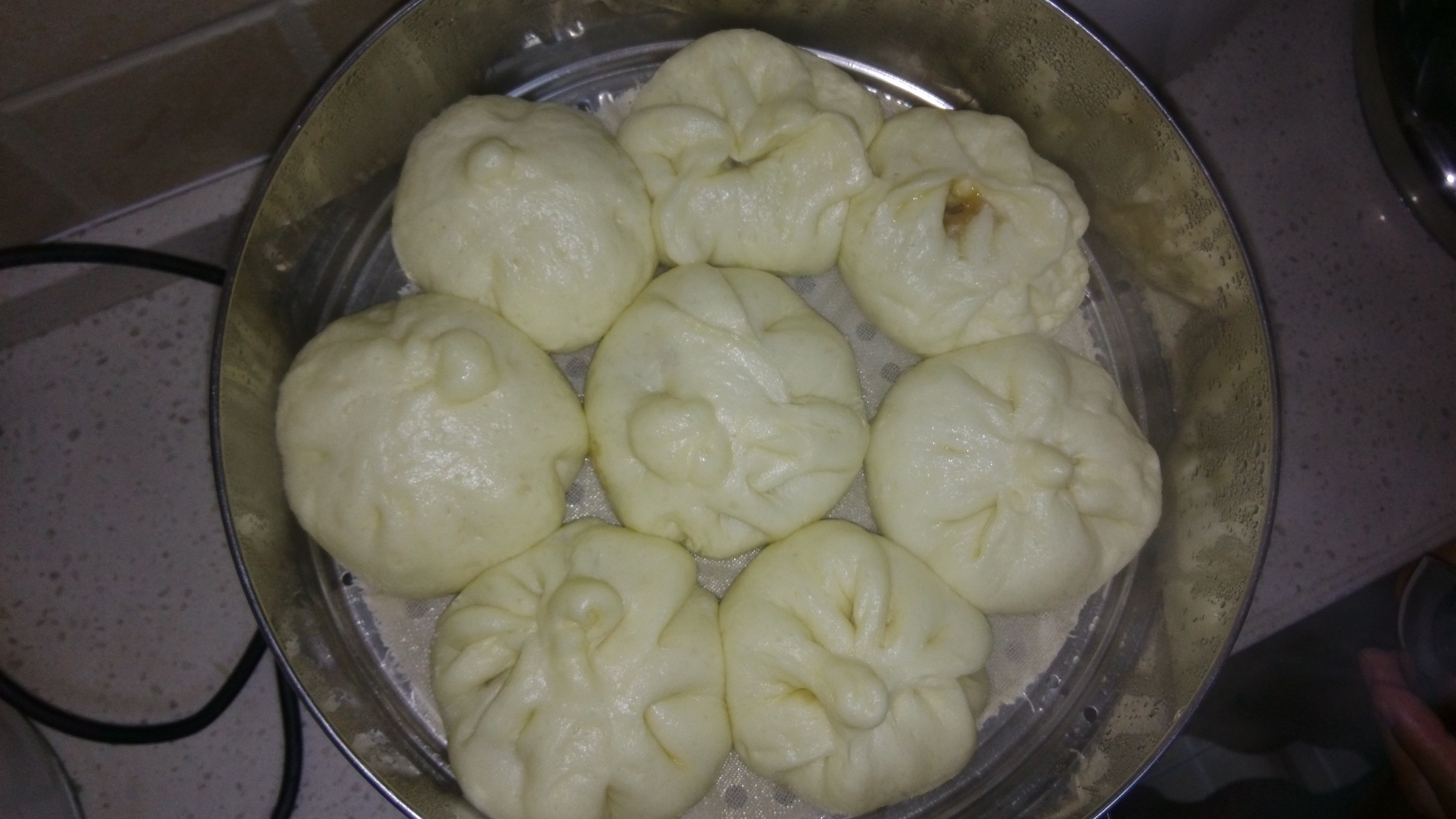 鲜美多汁的洋葱牛肉包子